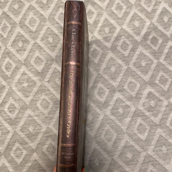 BRAND NEW! Shadowhunter’s Codex by Cassandra Clare - Picture 7 of 7